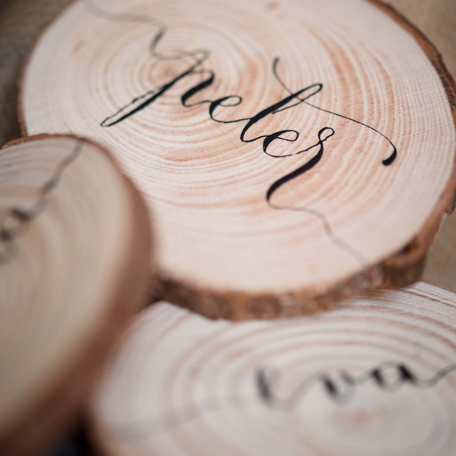 Namenskarte für die Hochzeit - Holz